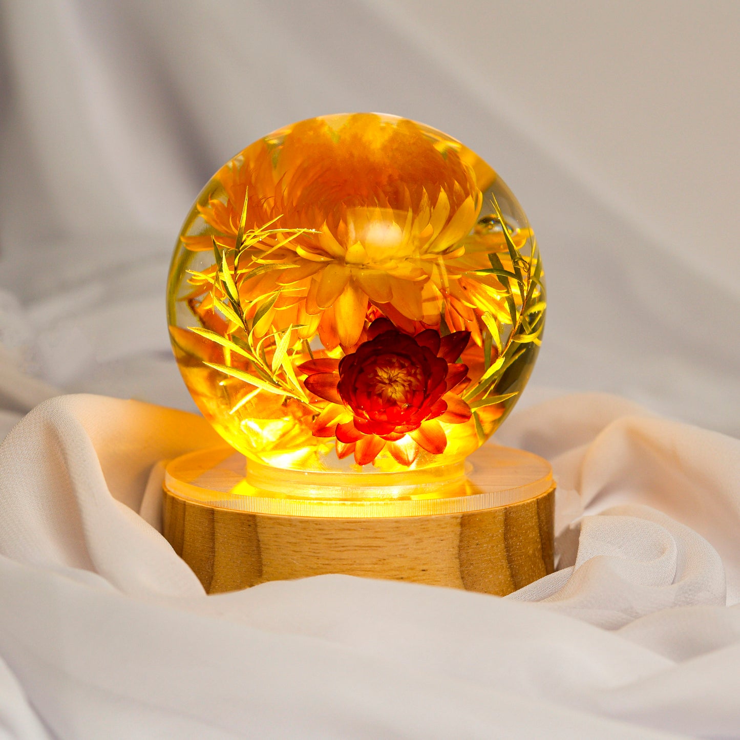 Strawflower Epoxy Lamp